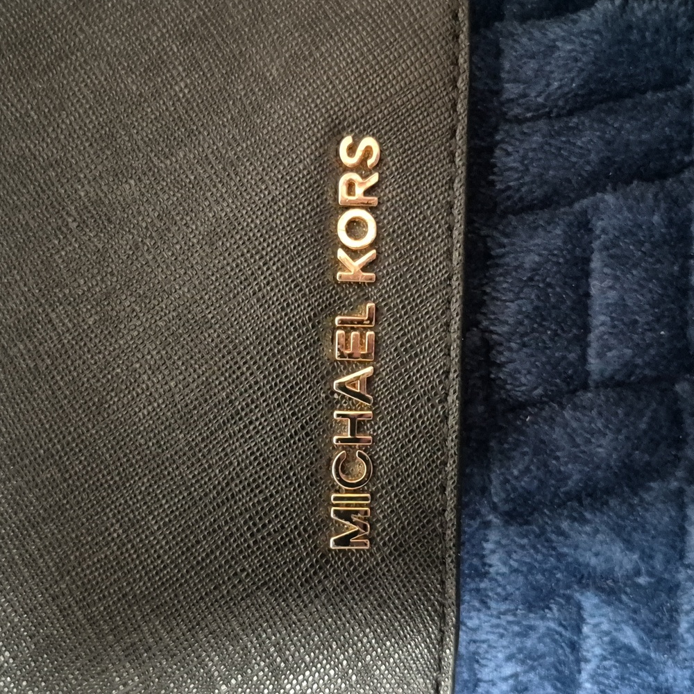Michael Kors Small Black Wallet, EUC! - Picture 14 of 14